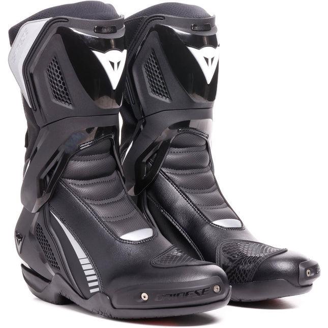 Nexus 3 In & Out Stiefel